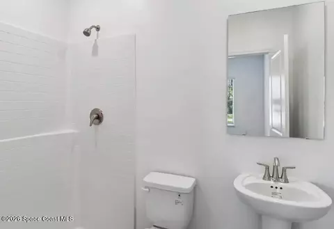 Bath - 170 Arthur Ave, Edgewater, FL 32141 photo 2 of 2