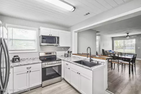 Kitchen - 2905 Emory St, Melbourne, FL 32901 photo 3 of 4