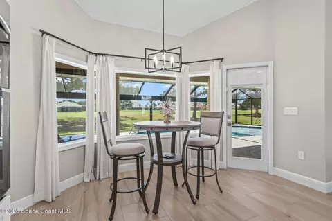 Dining - 697 Spring Lake Dr, Melbourne, FL 32940 photo 3 of 3