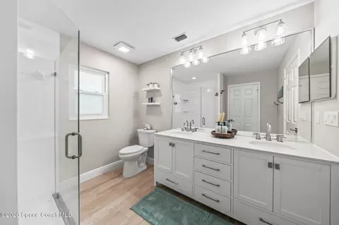 Bath - 697 Spring Lake Dr, Melbourne, FL 32940 photo 3 of 5