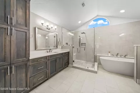 Bath - 697 Spring Lake Dr, Melbourne, FL 32940 photo 1 of 5