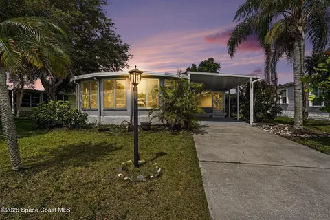 1043 Thrush Cir, Barefoot Bay, FL 32976