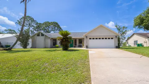 1746 Ayshire Dr, Titusville, FL 32796