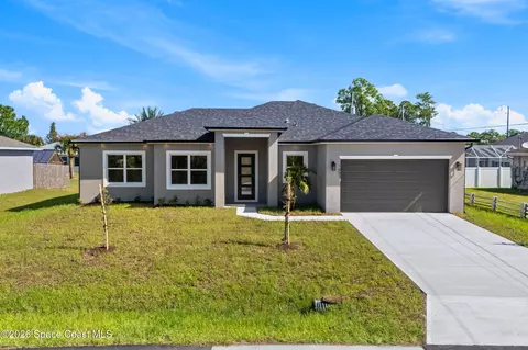 1697 Weiman Rd SE, Palm Bay, FL 32909