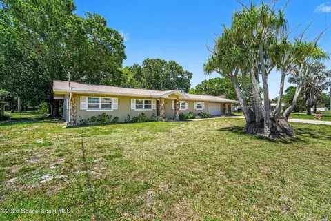 3075 Ellis Dr, Melbourne, FL 32904