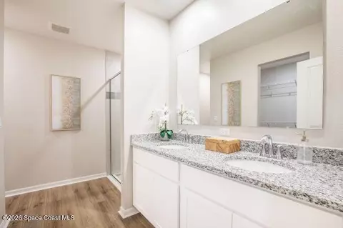 Bath - 1407 Needle Palm Dr, Edgewater, FL 32132 photo 1 of 2