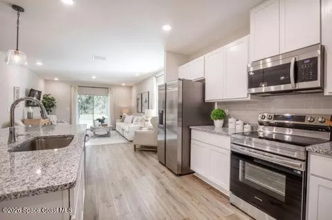 Kitchen - 1407 Needle Palm Dr, Edgewater, FL 32132 photo 1 of 3