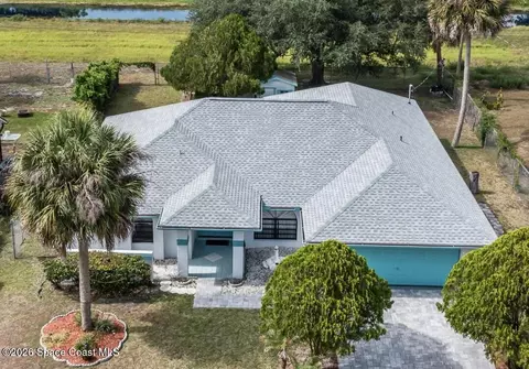622 Altona St NW, Palm Bay, FL 32907