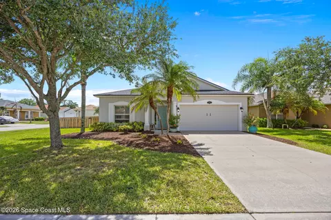 2049 Maeve Cir, Melbourne, FL 32904
