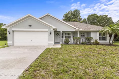 1452 Seahouse St, Sebastian, FL 32958