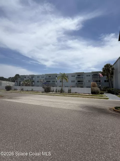221 Columbia Dr #142, Cape Canaveral, FL 32920