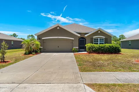 333 Guinevere Dr SW, Palm Bay, FL 32908