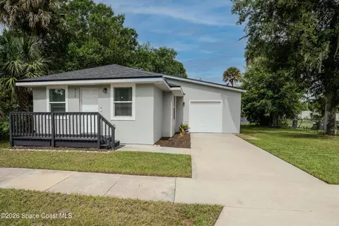 512 Canaveral Ave, Titusville, FL 32796