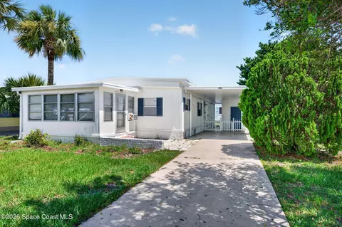 886 Pecan Cir, Barefoot Bay, FL 32976