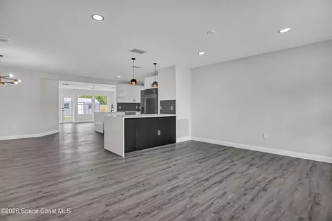 2010 Algeria St NE, Palm Bay, FL 32905