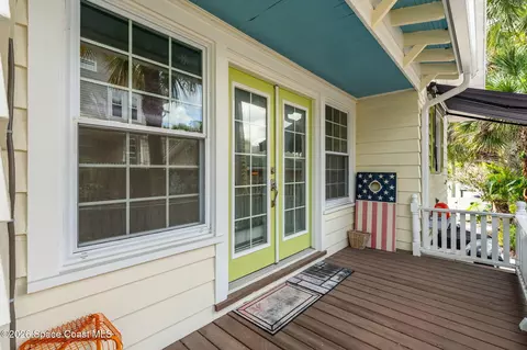 Exterior - 907 E Melbourne Ave, Melbourne, FL 32901 photo 6 of 22