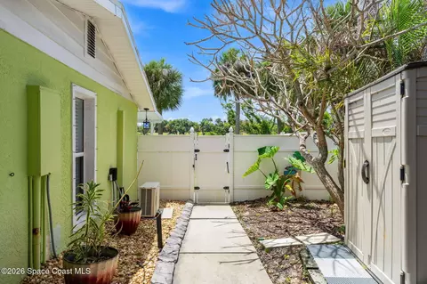 Exterior - 907 E Melbourne Ave, Melbourne, FL 32901 photo 7 of 22