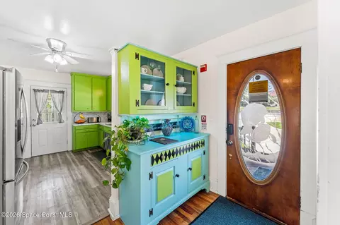 Entry Way - 907 E Melbourne Ave, Melbourne, FL 32901 photo 1 of 2