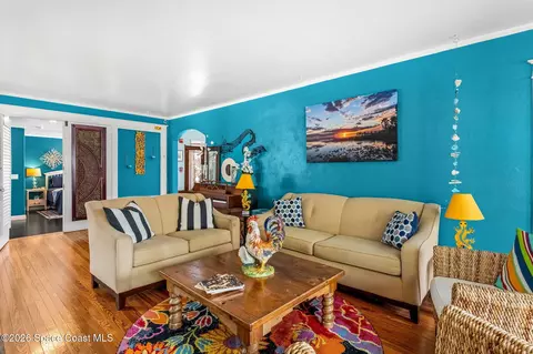 Living - 907 E Melbourne Ave, Melbourne, FL 32901 photo 3 of 5