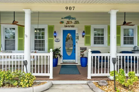 Exterior - 907 E Melbourne Ave, Melbourne, FL 32901 photo 3 of 22