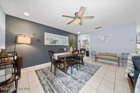 Dining - 637 E Lincoln Ave, Melbourne, FL 32901 photo 2 of 4