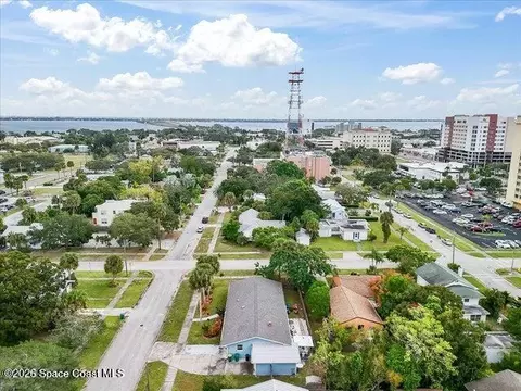 View/Area - 637 E Lincoln Ave, Melbourne, FL 32901 photo 2 of 6
