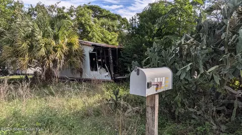 330 Iris St, Cocoa, FL 32927 photo 2