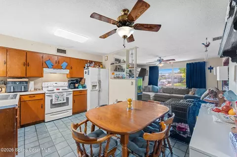 Kitchen - 2846 Davis Ln, Rockledge, FL 32955 photo 3 of 3