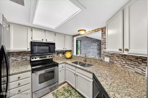 Kitchen - 1480 Roosevelt Ave #201, Melbourne, FL 32901 photo 1 of 3