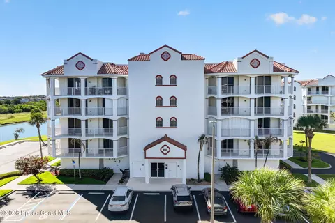8903 Laguna Ln #301, Cape Canaveral, FL 32920
