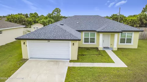624 Osmosis Dr SW, Palm Bay, FL 32908