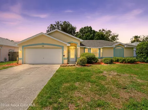 823 Hunters Creek Dr, Melbourne, FL 32904