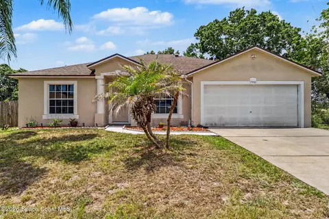 980 Pope St NW, Palm Bay, FL 32907