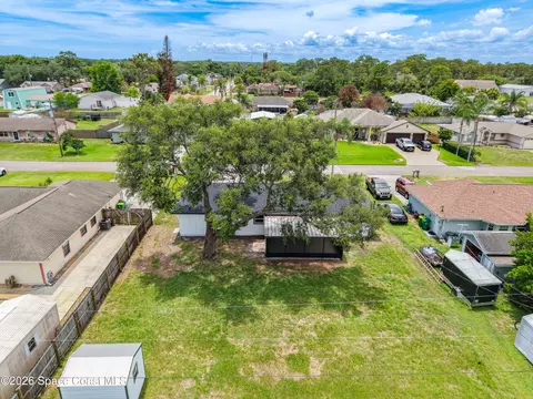 View/Area - 4590 Ponds Dr, Cocoa, FL 32927 photo 2 of 17