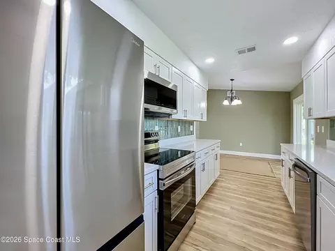 Kitchen - 4590 Ponds Dr, Cocoa, FL 32927 photo 6 of 6
