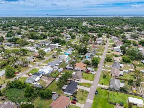 View/Area - 4590 Ponds Dr, Cocoa, FL 32927 photo 6 of 17
