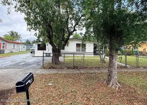 3431 NW 5th St, Lauderhill, FL 33351