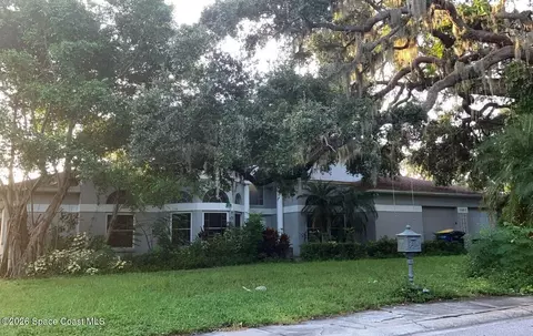 1931 Oakridge Ct, Clearwater, FL 33763