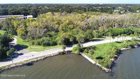 620 Dixon Blvd, Cocoa, FL 32922 photo 9
