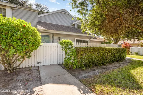 735 Players Ct, Melbourne, FL 32940