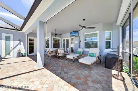 Exterior - 4059 Chastain Dr, Melbourne, FL 32940 photo 9 of 14