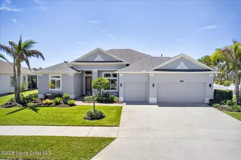 Exterior - 4059 Chastain Dr, Melbourne, FL 32940 photo 3 of 14