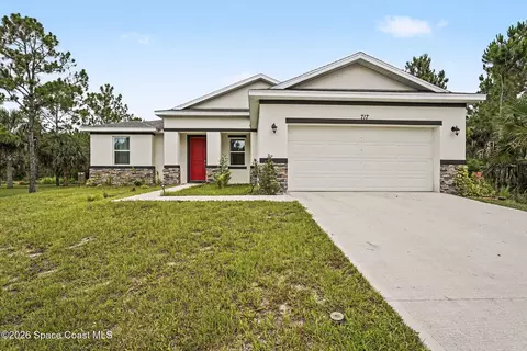 717 Sandpiper St SW, Palm Bay, FL 32908