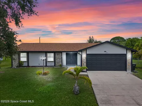 1519 Heartwellville St NW, Palm Bay, FL 32907