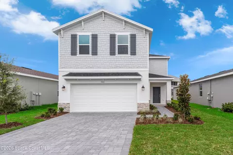 906 Castleford Ave NE, Palm Bay, FL 32905