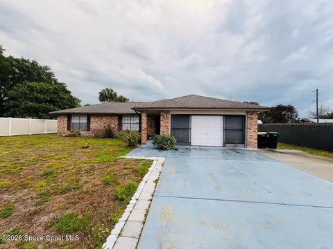 618 Americana Blvd NE, Palm Bay, FL 32907