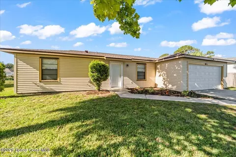 962 Serenade St NW, Palm Bay, FL 32907