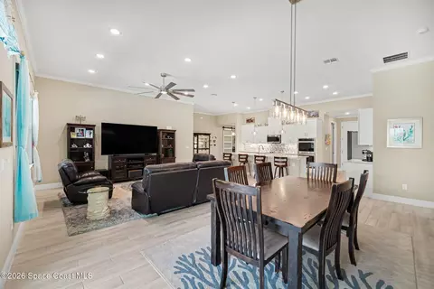 Dining - 3995 Domain Ct, Melbourne, FL 32934 photo 2 of 2