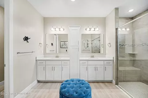Bath - 3995 Domain Ct, Melbourne, FL 32934 photo 1 of 4