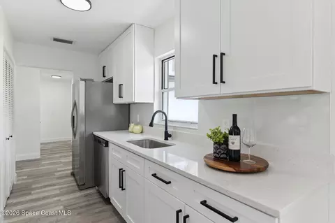 Kitchen - 13 Juniper Dr, Ormond Beach, FL 32176 photo 3 of 3